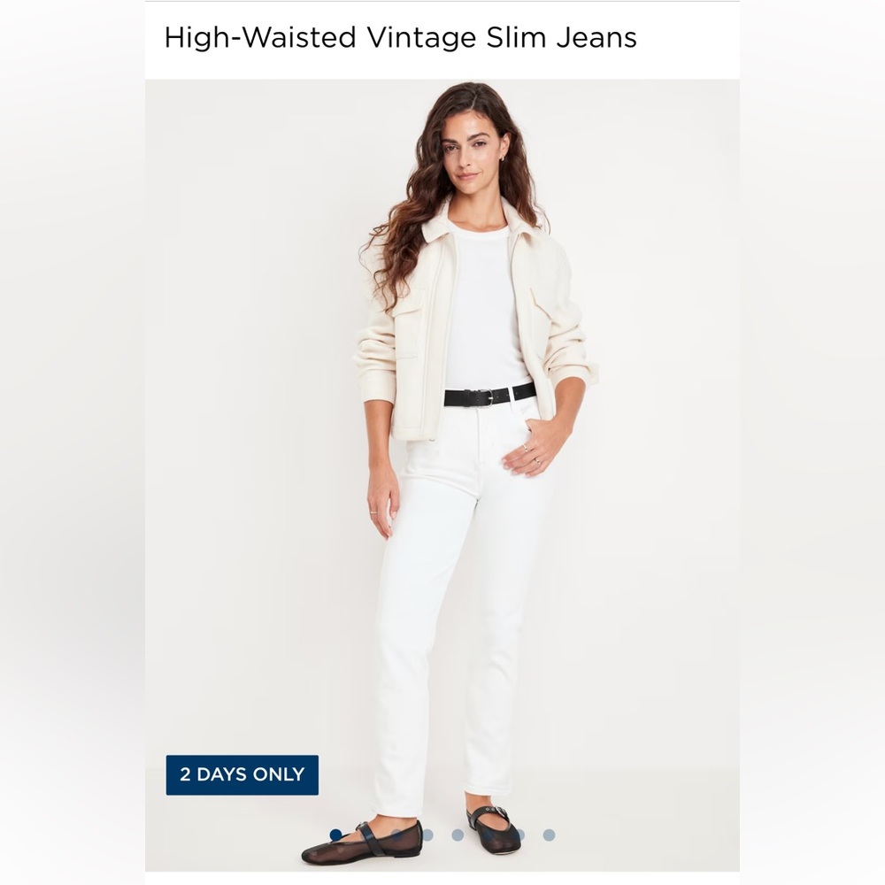 Old Navy high rise straight jeans, white. Size 8